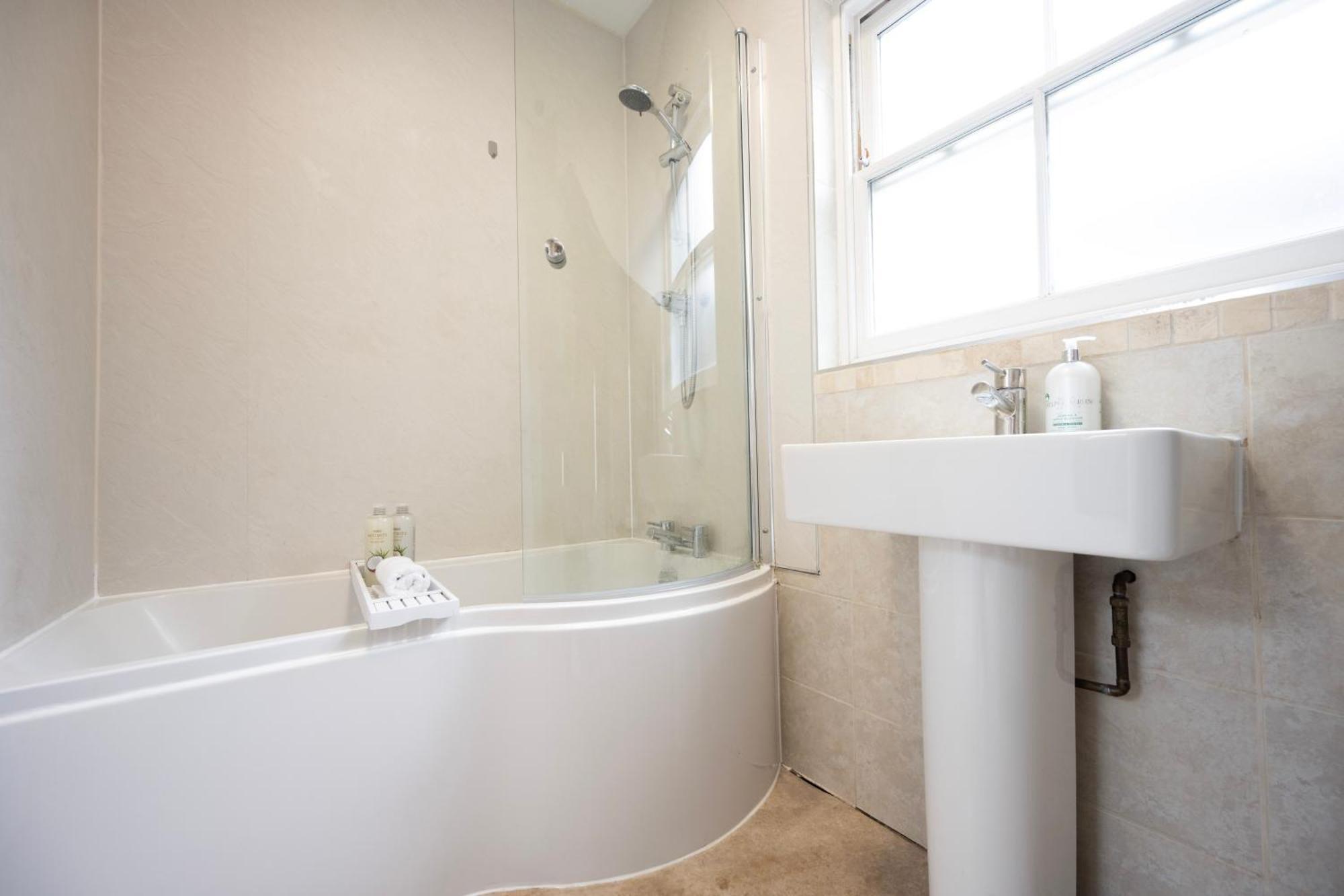3-Bedroom Charming Central House Кэнтербари Экстерьер фото